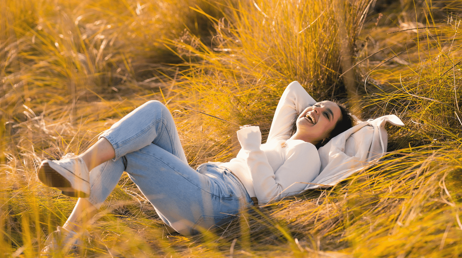 Kako biti srećan dok si sam: Umesto čekanja života – živi ga sada
